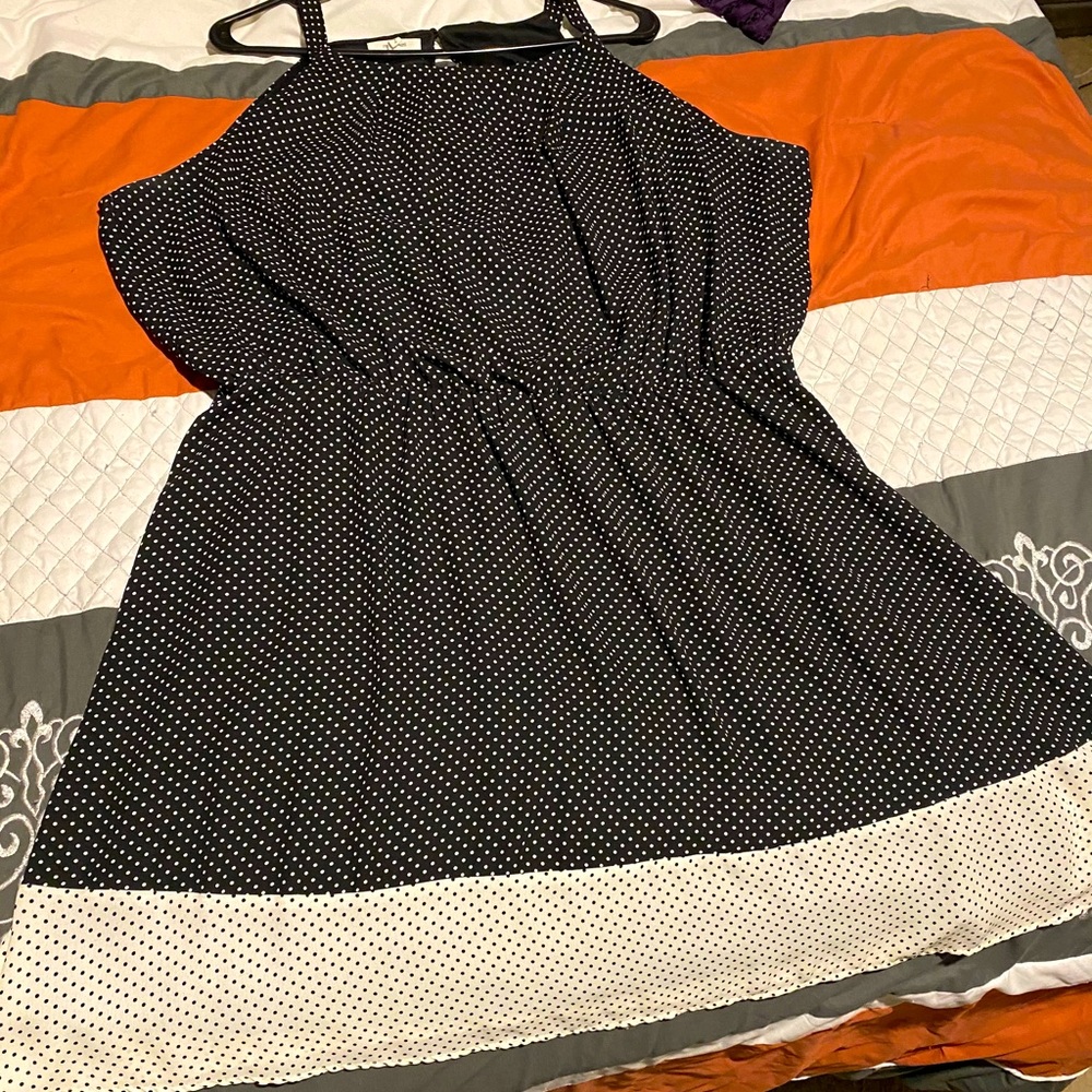 EUC Maurices Size 2 Black & White Polka Dot Dress